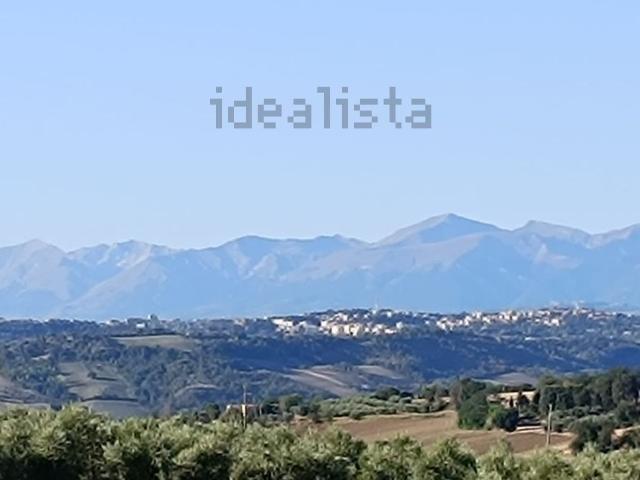Case e ville in vendita di 265 m² in Via Cavallino