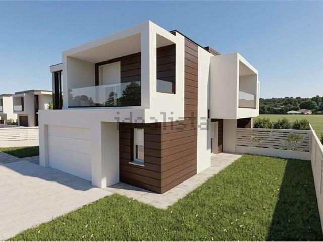 Case e ville in vendita di 265 m² in Via Alberti