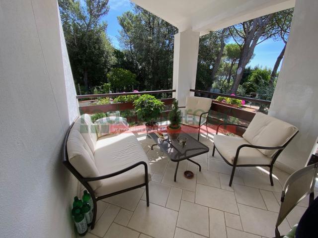 Case e ville in vendita di 265 m² in Via dei Ginepri