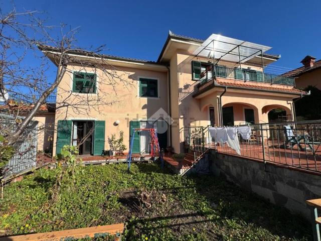 Case e ville in vendita di 265 m² in Via San Bernardo, 6