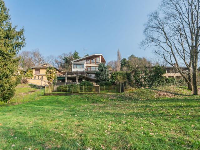 Case e ville in vendita di 265 m² in Via XXV Aprile, 91