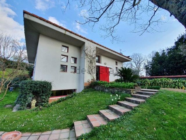 Case e ville in vendita di 266 m²