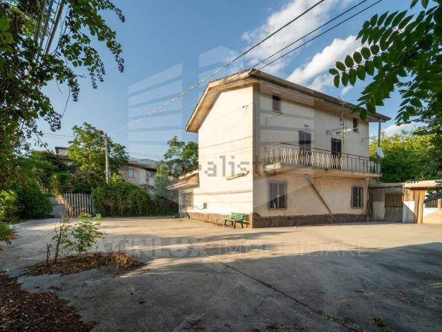 Case e ville in vendita di 266 m²