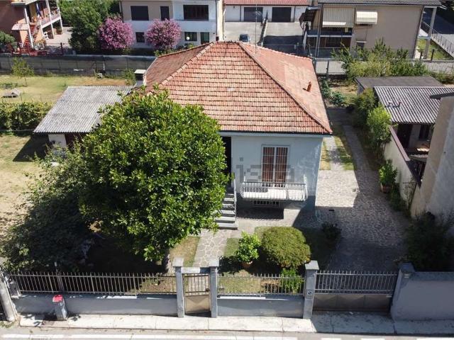 Case e ville in vendita di 266 m² in Via San Giovanni, 1