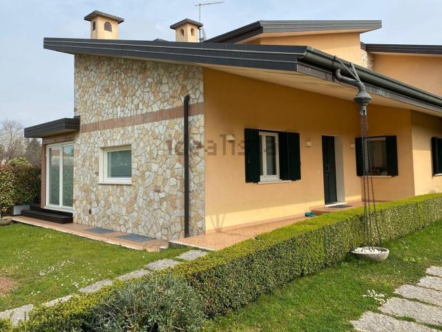 Case e ville in vendita di 267 m²