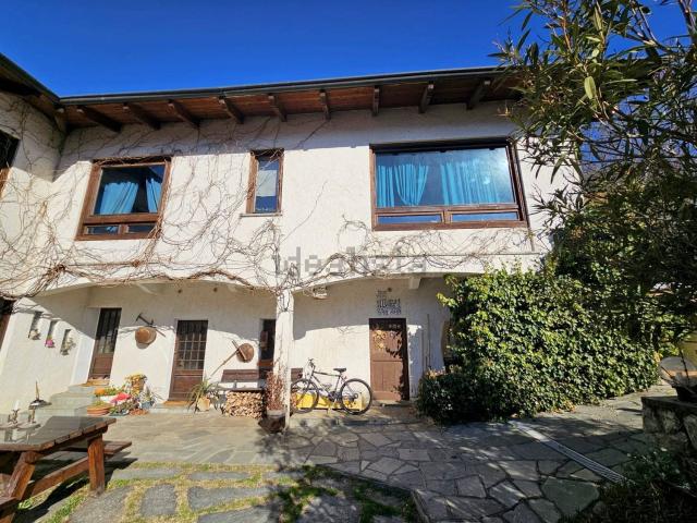 Case e ville in vendita di 267 m² in Via Don Pettigiani, 19