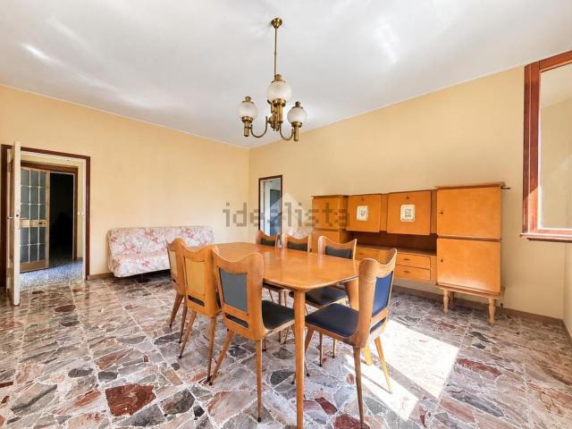 Case e ville in vendita di 267 m² in Via Divisione Alpina Tridentina, 8