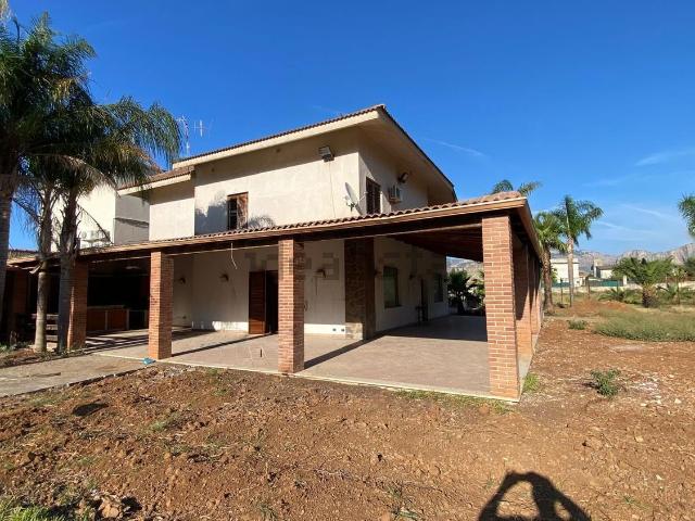Case e ville in vendita di 267 m² in Fondo Crocco