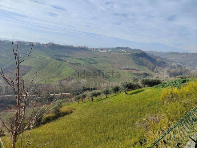 Case e ville in vendita di 268 m² in Via Canale