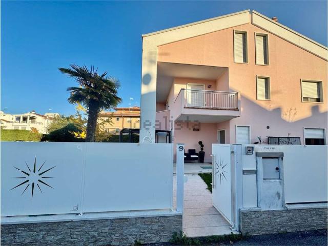 Case e ville in vendita di 269 m²