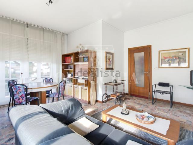 Case e ville in vendita di 269 m² in Via dei Caduti del Lavoro