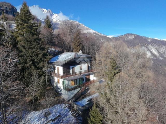 Case e ville in vendita di 269 m² in Via Piani Resinelli, 42