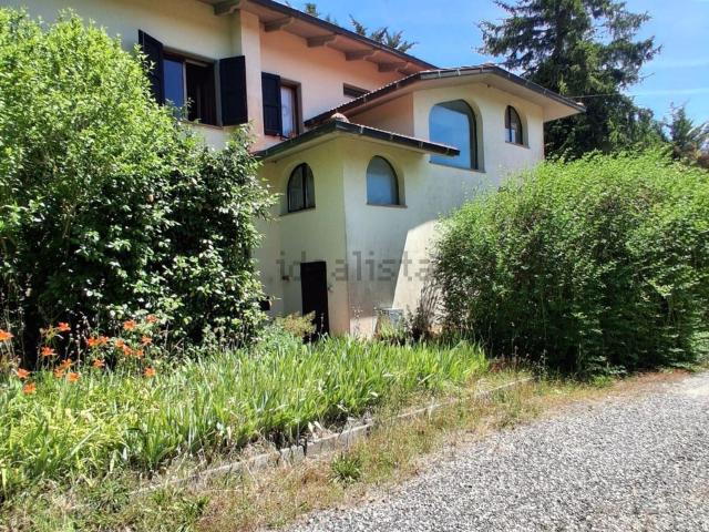 Case e ville in vendita di 269 m² in Località la rotta