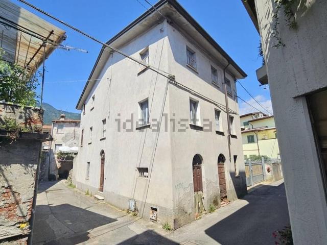 Case e ville in vendita di 270 m²