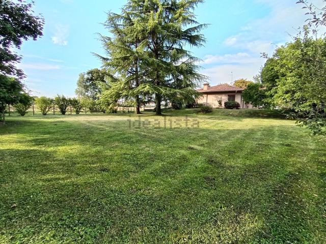 Case e ville in vendita di 270 m²
