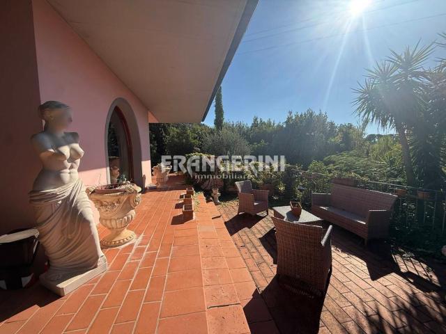 Case e ville in vendita di 270 m²