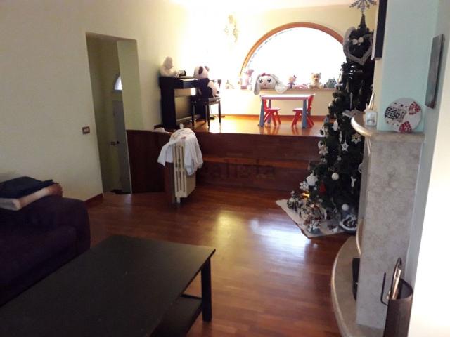 Case e ville in vendita di 270 m²