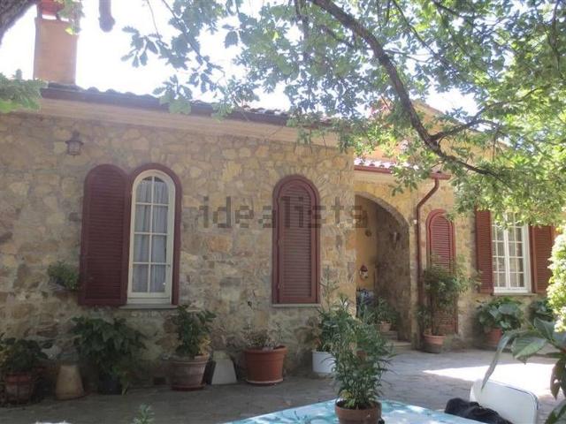 Case e ville in vendita di 267 m²