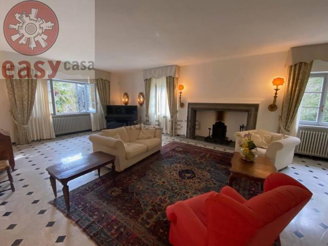 Case e ville in vendita di 270 m²
