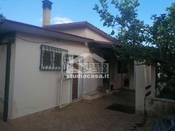 Case e ville in vendita di 270 m²