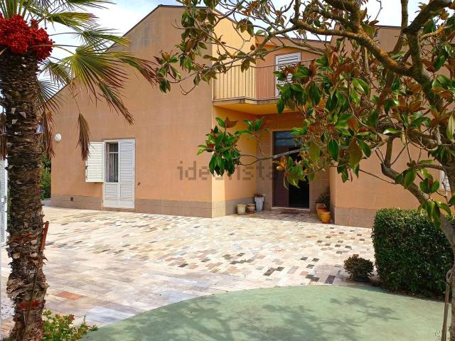 Case e ville in vendita di 270 m² in Via Caduti di Nassiriya, 272