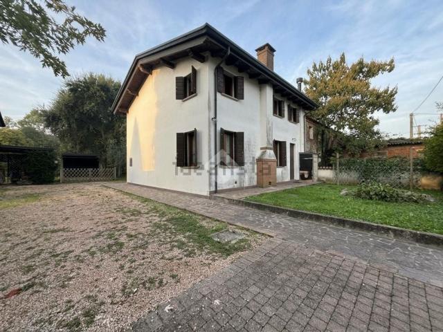 Villetta bifamiliare in vendita di 270 m² in Via Canarei