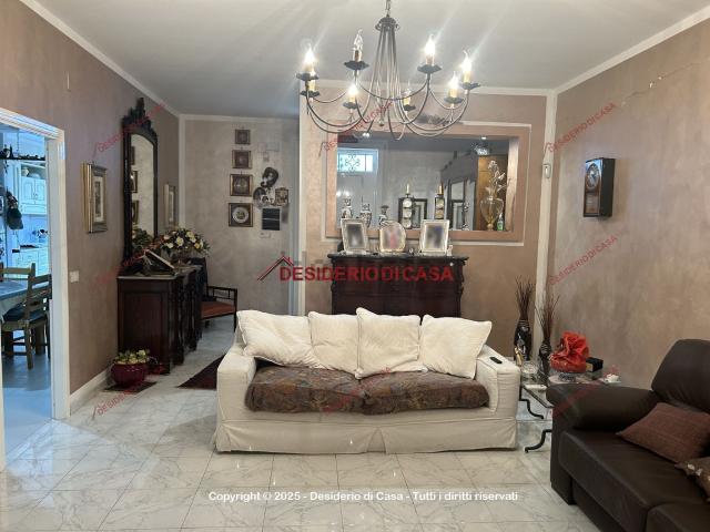 Case e ville in vendita di 270 m² in Via Antonio Montinaro, 1