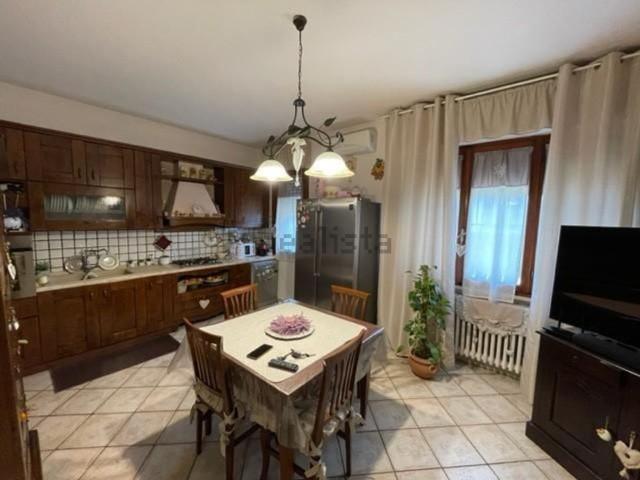 Case e ville in vendita di 270 m² in Via Argine Vecchio