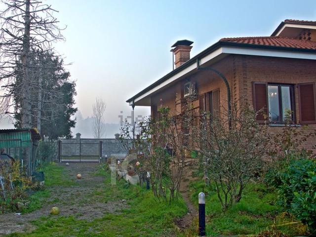 Case e ville in vendita di 270 m² in Via Bainsizza