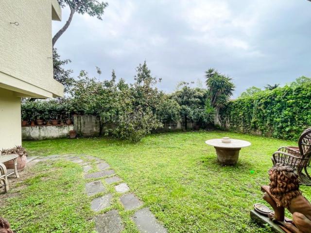 Case e ville in vendita di 270 m² in Via Gaetano Donizetti