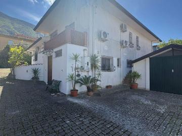 Case e ville in vendita di 270 m² in Via Domenico Fedele