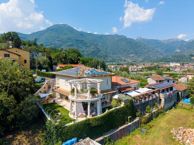 Case e ville in vendita di 270 m² in Via dei Tambuletti, 2