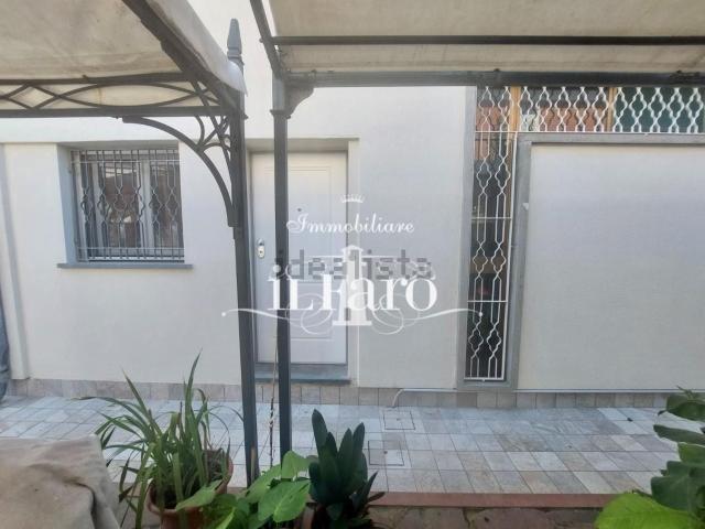 Case e ville in vendita di 270 m² in Via della Portichina, 38