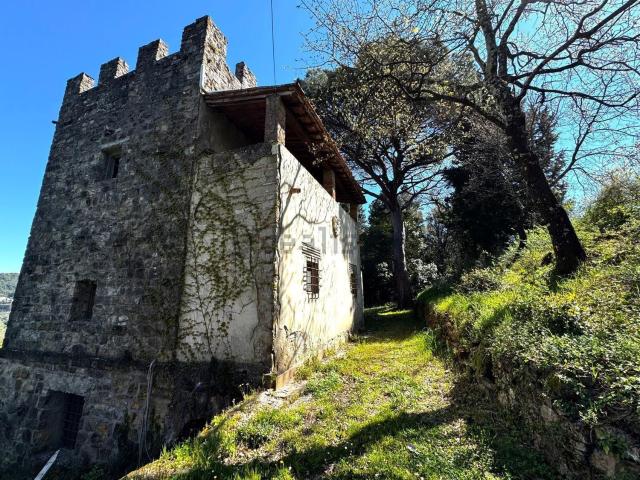 Case e ville in vendita di 270 m²