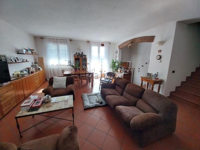 Case e ville in vendita di 270 m² in Via Einstein