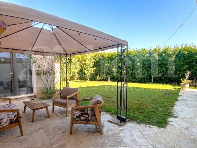Case e ville in vendita di 270 m² in Via Fossone Alto, 3
