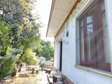 Case e ville in vendita di 270 m² in Via Nazionale, 10