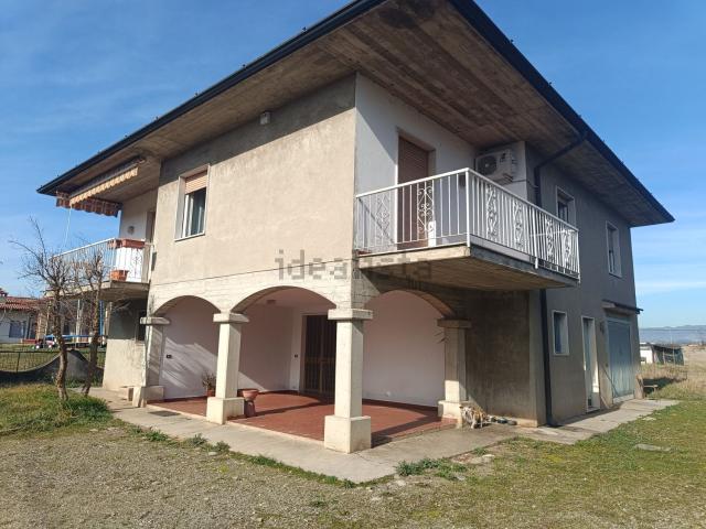Case e ville in vendita di 270 m² in Via San Bernardo