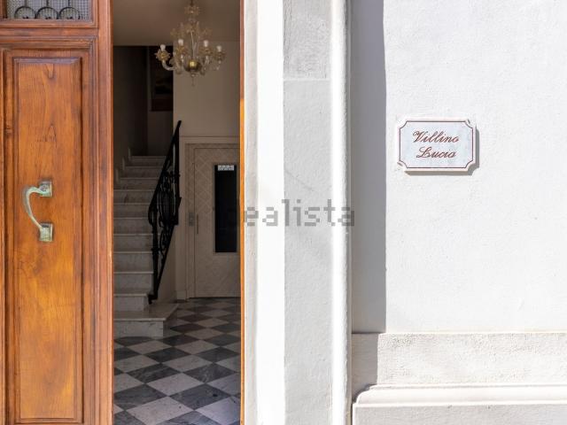 Case e ville in vendita di 270 m² in Via Silvio Pellico