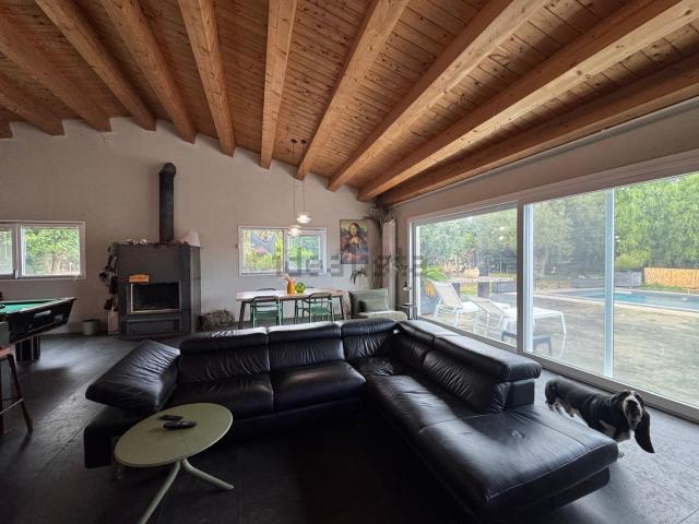 Case e ville in vendita di 270 m² in Via per Floridia, 9