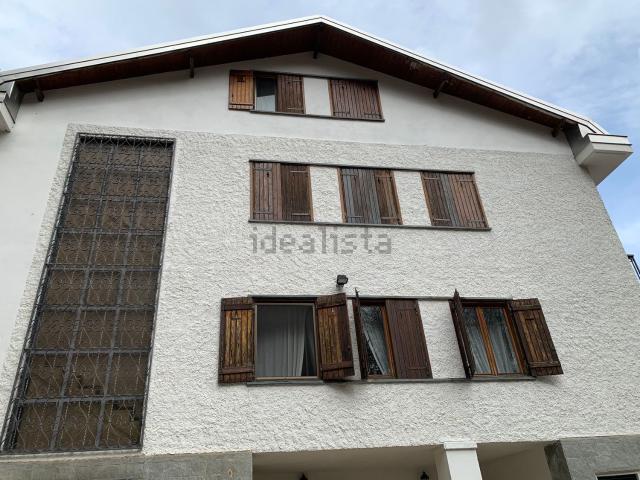 Case e ville in vendita di 270 m² in Via Rosbella