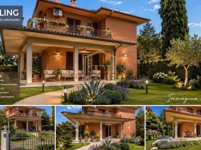 Case e ville in vendita di 270 m² in Via Volterrana