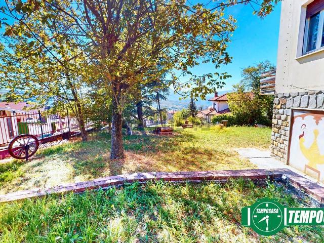 Case e ville in vendita di 270 m² in Frazione Pietragavina, 101