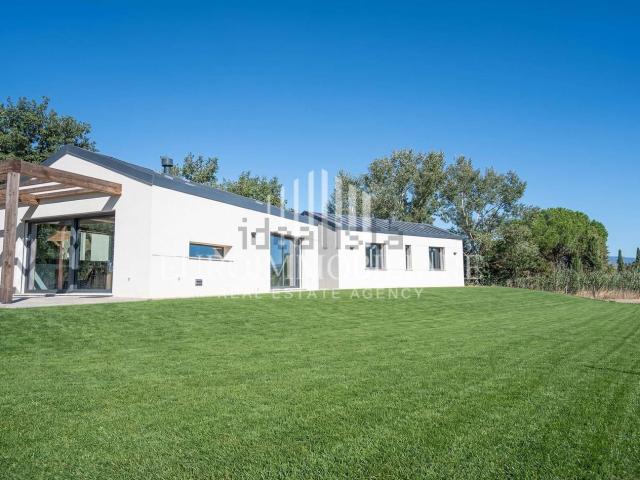 Case e ville in vendita di 270 m² in Località Bertoni, 22