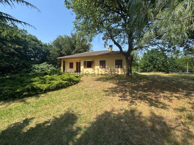 Case e ville in vendita di 270 m² in Località Fara Nuova