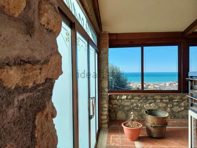 Case e ville in vendita di 270 m² in Località fontanelle