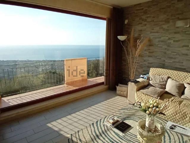 Case e ville in vendita di 270 m² in Strada Provinciale 150
