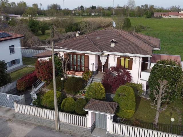 Case e ville in vendita di 270 m² in Strada Vignazza, 422