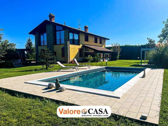 Case e ville in vendita di 271 m²