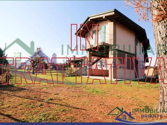 Case e ville in vendita di 271 m² in Via Cascine